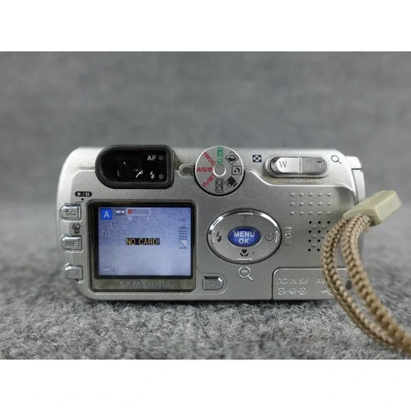 Samsung Digimax V3 Silver 3.2 Megapixels Digital Camera Schneider Kreuznach Lens